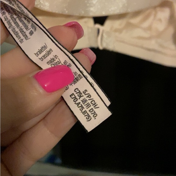 Lot of 3 Victoria's Secret bling sequin bralette’s. New without tags. Small - Picture 10 of 10